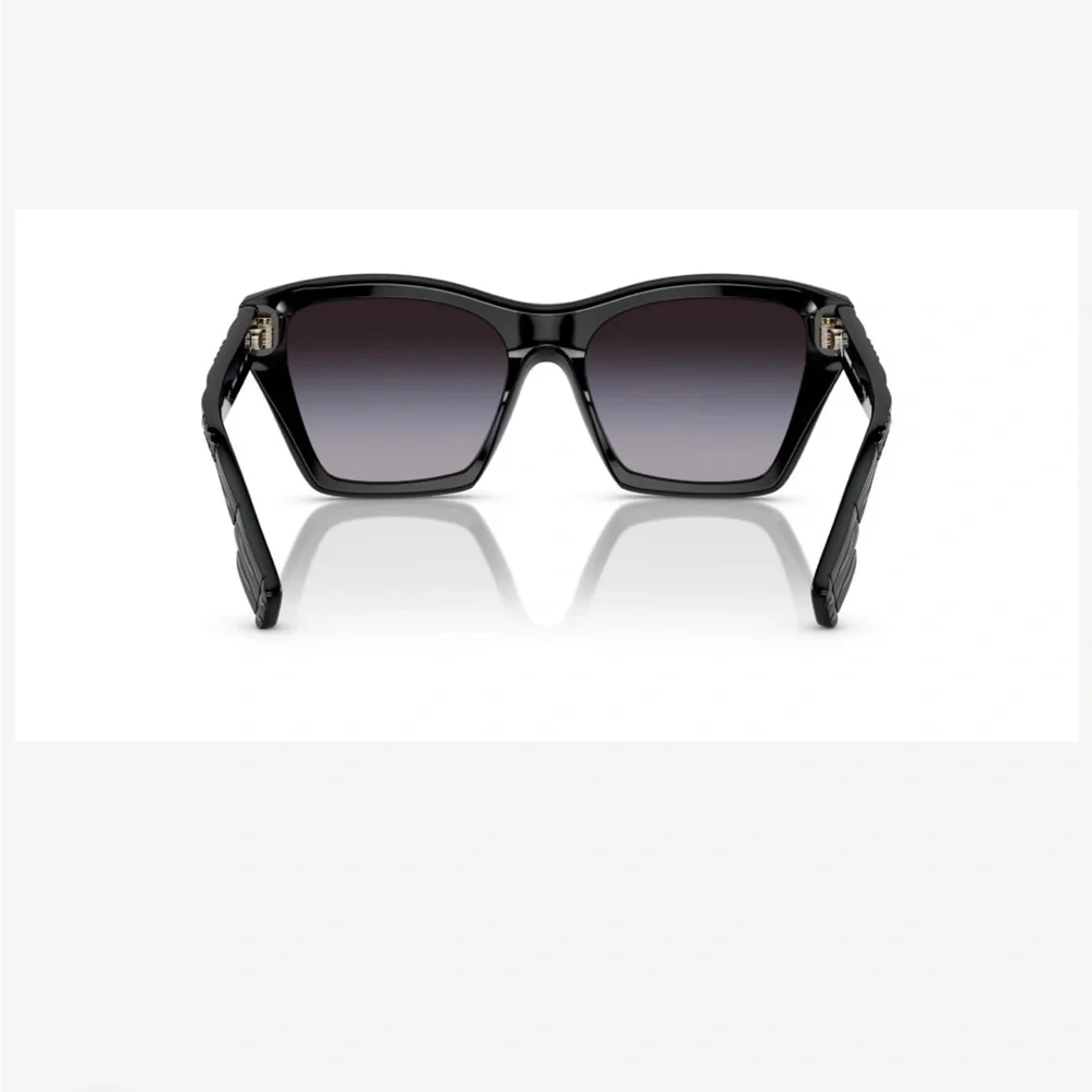 Burberry Arden sunglaases - Picture 3 of 10